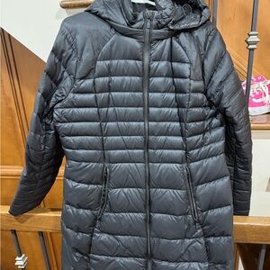 Lululemon Women's Black Puffer Jacket